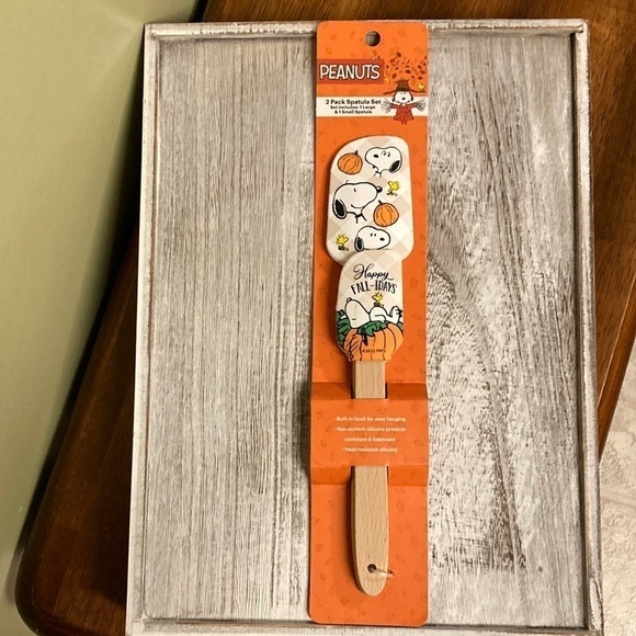 NEW PEANUTS 2 Pack Large and Mini Fall Spatulas - Picture 1 of 6
